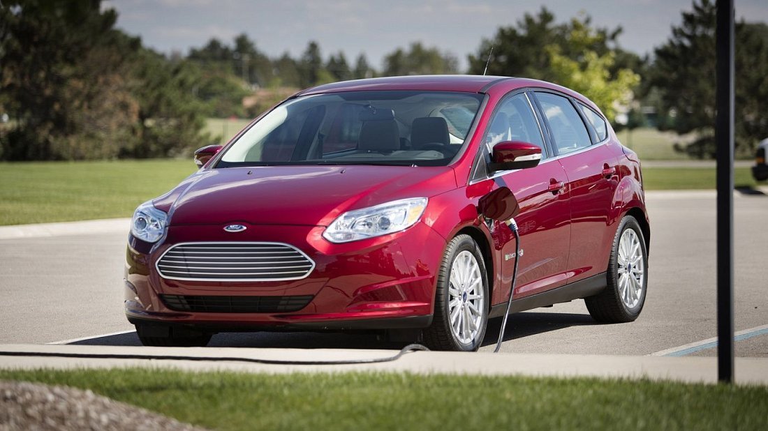 Ford Focus Electric 33 kWh (2017-2018) front fascia, grille, headlights, bumper, exterior