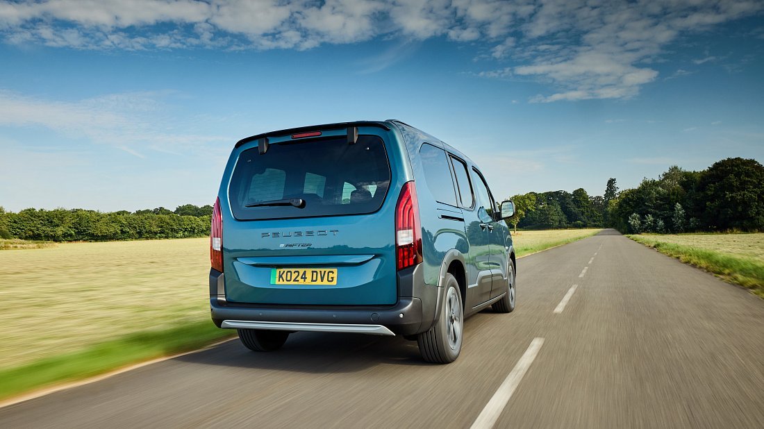 Peugeot e-Rifter XL 50 kWh (2024-...) rear view, taillights, trunk, spoiler, badge, bumper, exterior