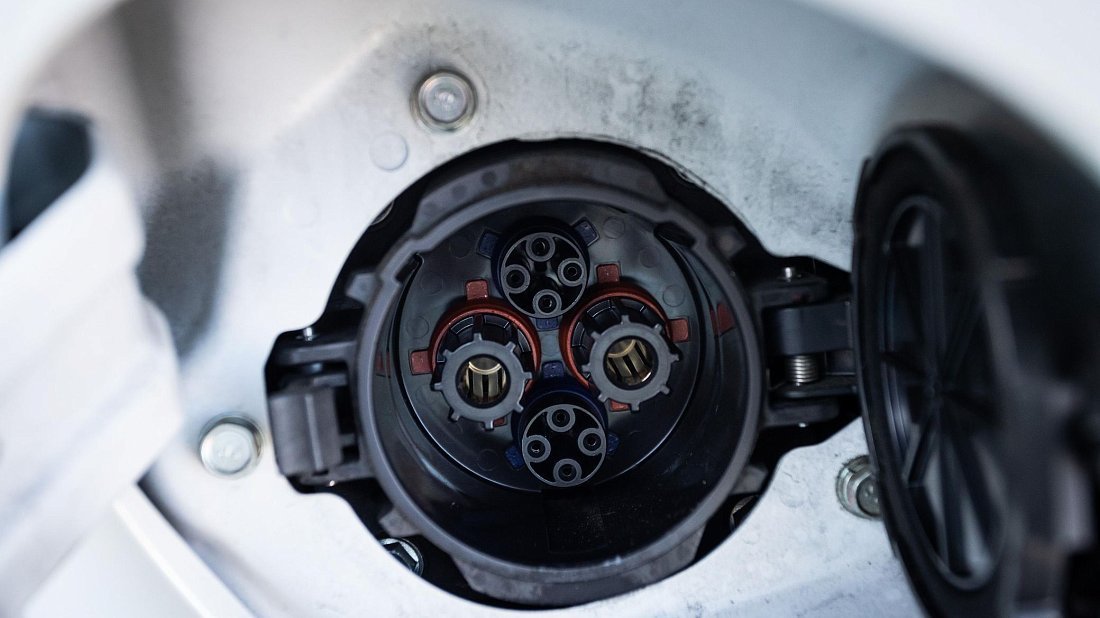 Citroën C-Zero Gen 1 (2010-2020) charge port USA, charging, inlet, plug, connector