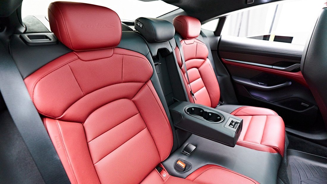 Porsche Taycan RWD Plus (2024-…) rear seats, back seats, passenger seats, legroom, headroom, interior
