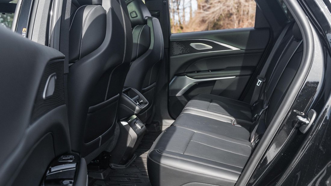 Cadillac Lyriq V (2025-…) rear seats, back seats, passenger seats, legroom, headroom, interior