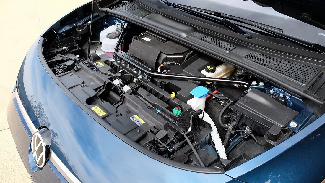 Volkswagen ID.7 Tourer Pro S (2024-…) frunk photo, front trunk, under hood, storage, cargo, capacity, bonus space