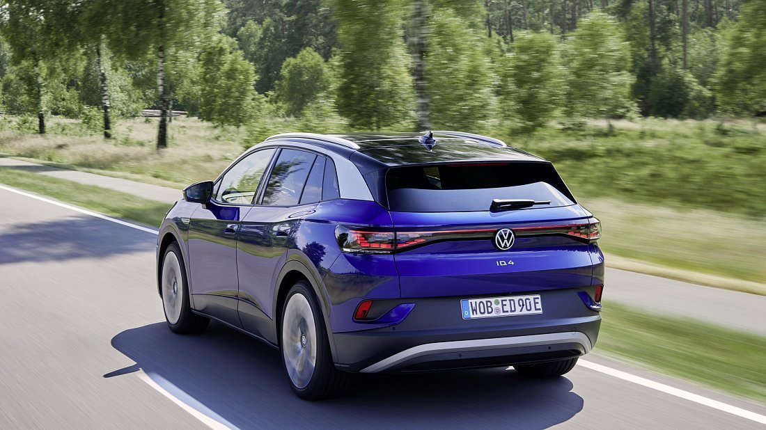 Volkswagen ID.4 Pro 4MOTION (2022-2023) rear view, taillights, trunk, spoiler, badge, bumper, exterior