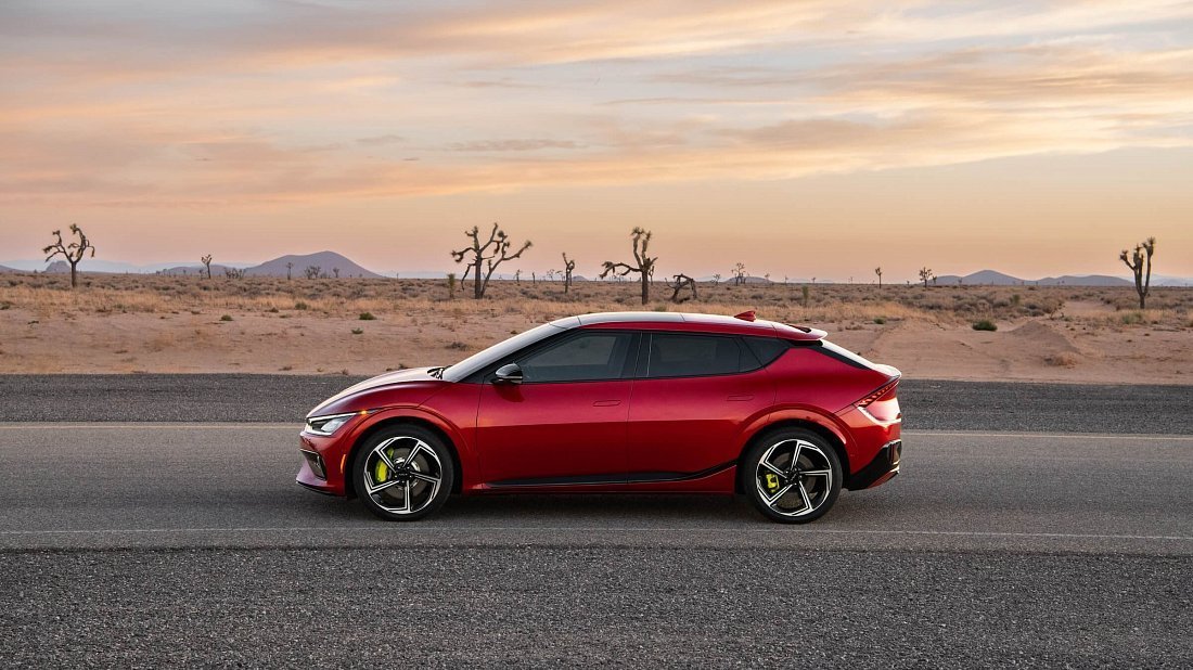 Kia EV6 GT (2022-2024) side profile photo, silhouette, doors, wheels, exterior