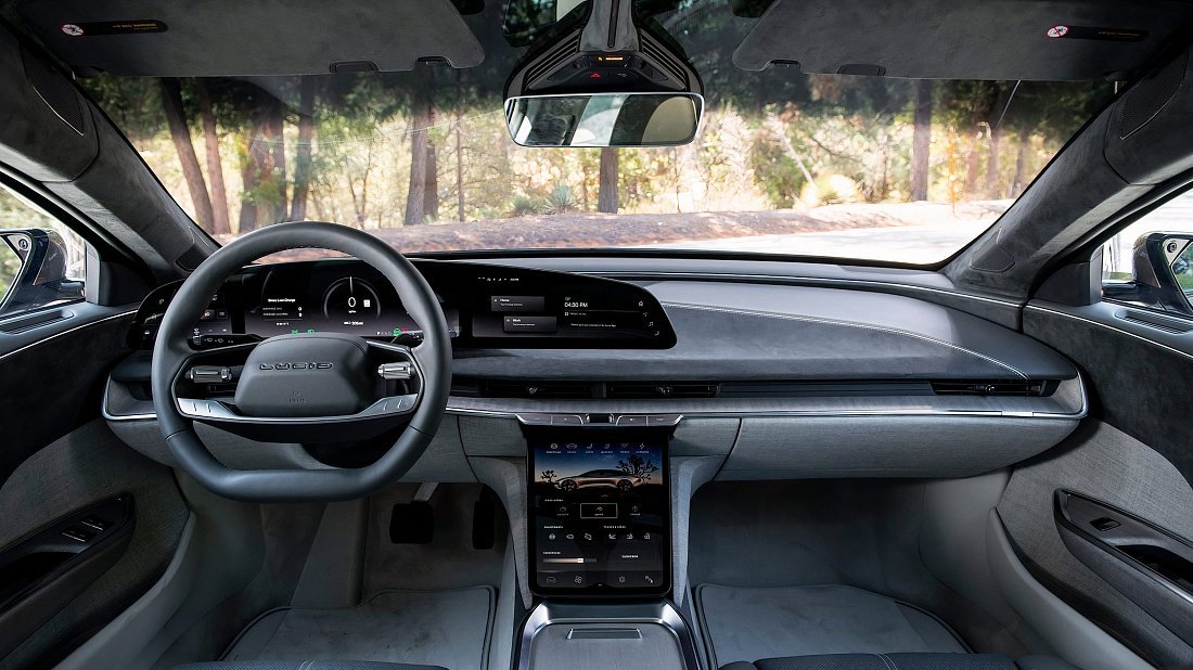 Lucid Air Touring (2025-...) interior photo, front seat, driver seat, dashboard, steering wheel, infotainment, cockpit