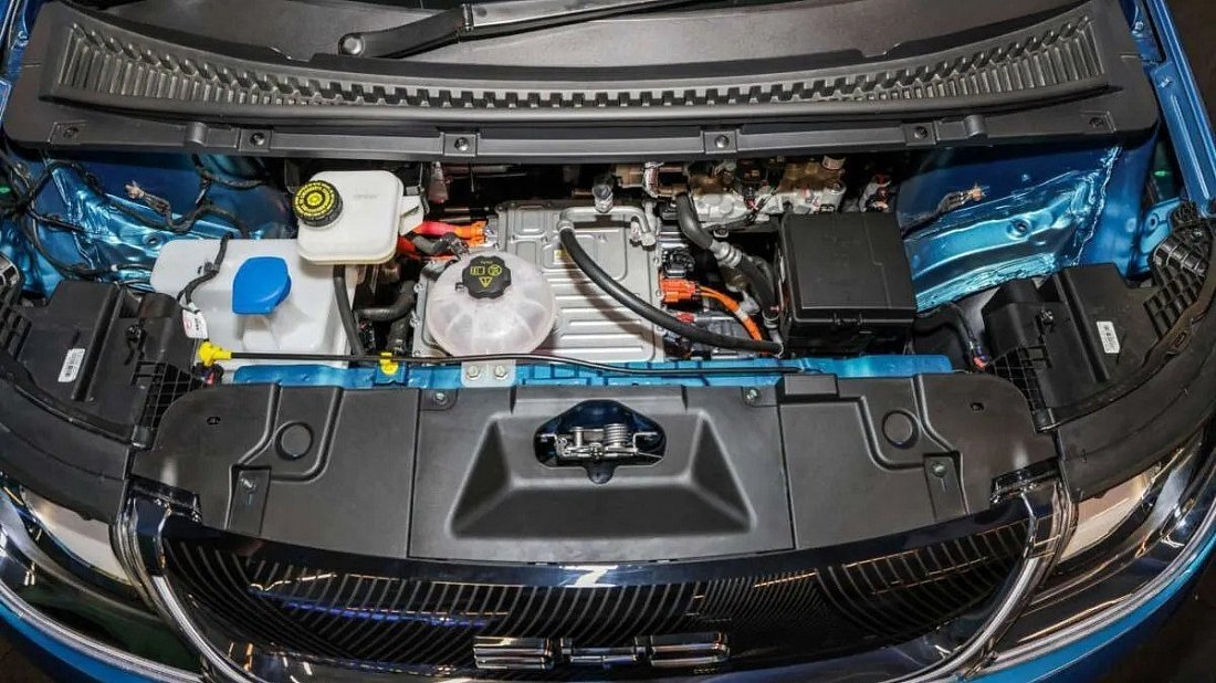 BYD Dolphin Comfort/Design (2023-…) frunk, front trunk, under hood, storage, cargo, capacity, bonus space