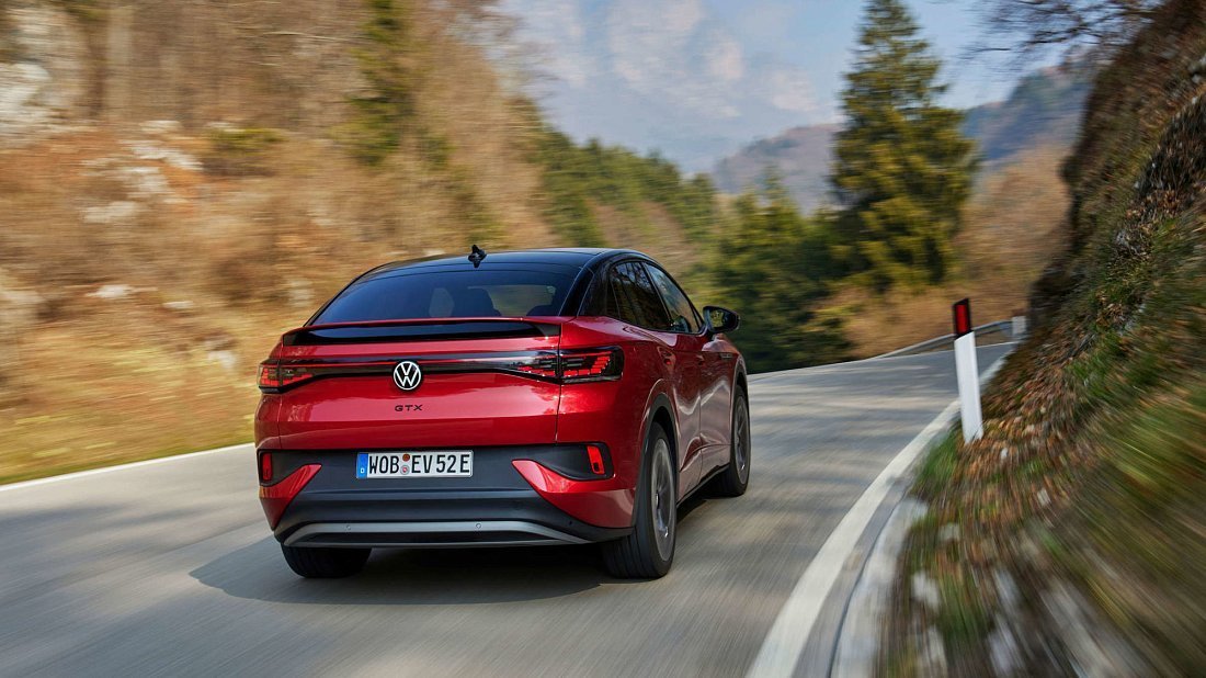 Volkswagen ID.5 GTX (2022-2023) rear view photo, taillights, trunk, spoiler, badge, bumper, exterior