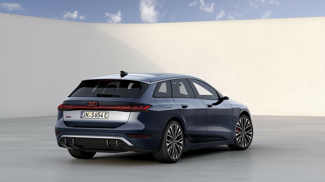 Audi S6 Avant e-tron (2024-…) rear quarter, three-quarter view, diagonal, exterior