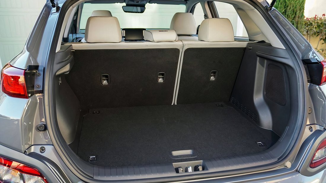 Hyundai Kona Electric Long Range (2018-2019) trunk, boot, seats up, seats upright, cargo space, cargo volume, cargo capacity, storage