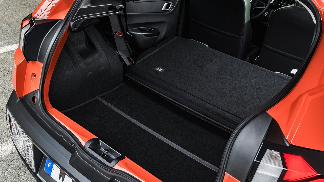 Dacia Spring Electric 45 (2024-…) trunk, boot, expanded, folded seats, maximum volume, max cargo, max capacity, max storage