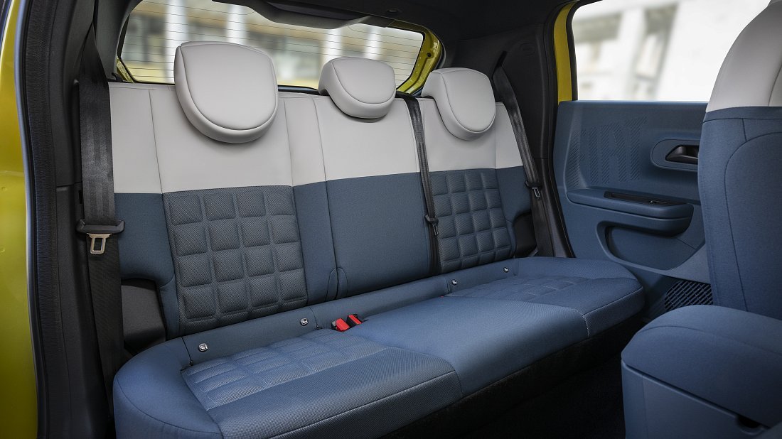 Fiat Grande Panda (2024-...) rear seats photo, back seats, passenger seats, legroom, headroom, interior