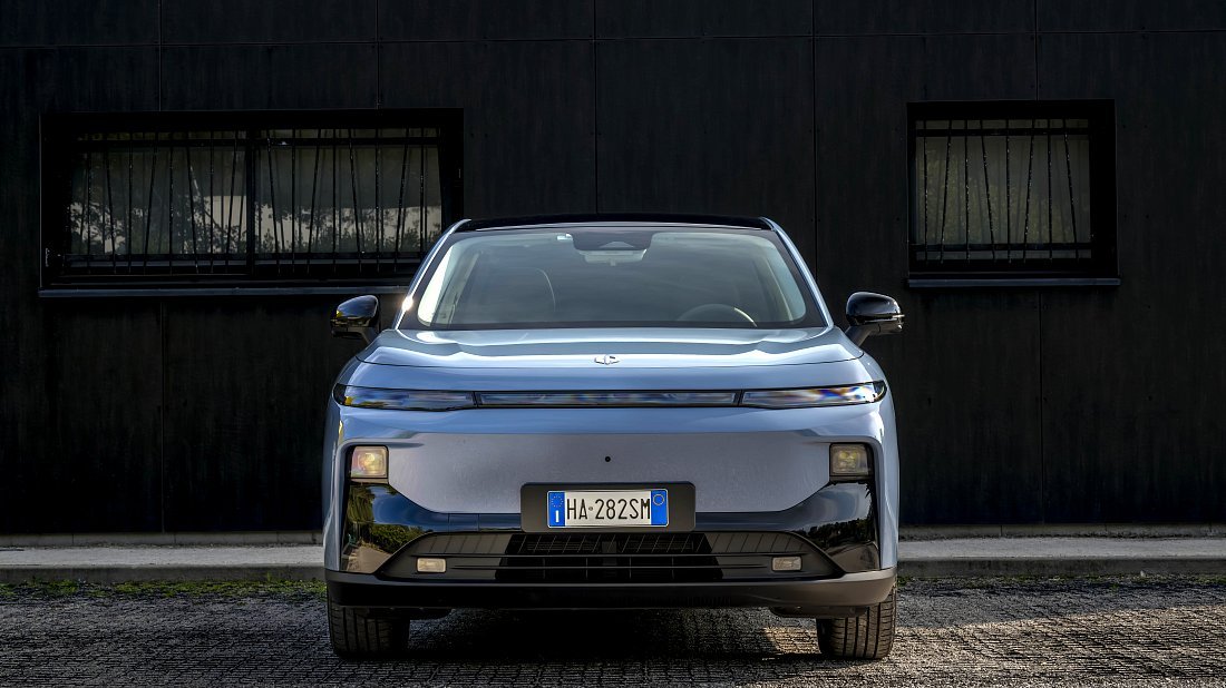 Leapmotor B10 Pro Max (2025-..) front fascia photo, grille, headlights, bumper, exterior