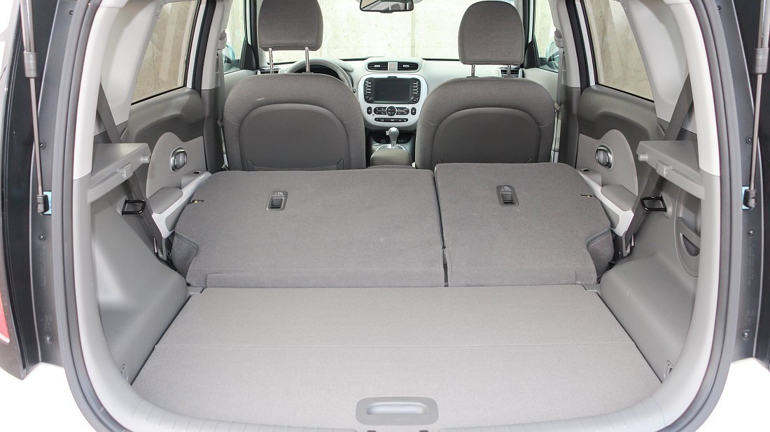 Kia Soul EV (2017-2019) trunk, boot, expanded, folded seats, maximum volume, max cargo, max capacity, max storage