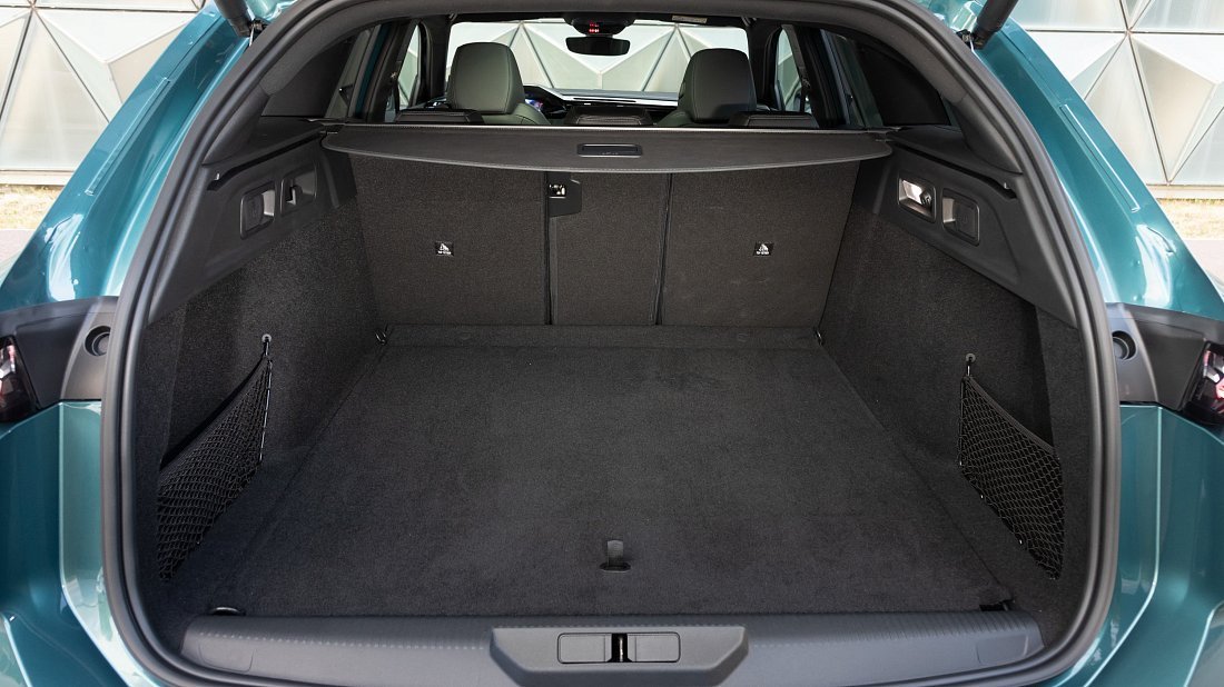 Peugeot e-308 Station Wagon (2023-…) trunk, boot, seats up, seats upright, cargo space, cargo volume, cargo capacity, storage