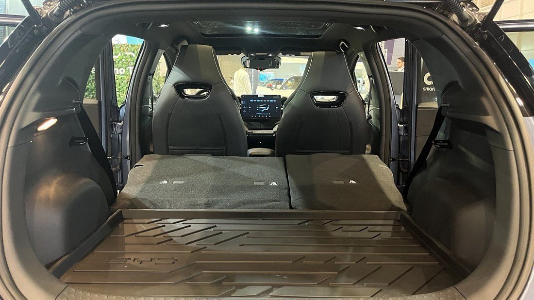 BYD Dolphin Comfort/Design (2023-…) trunk, boot, expanded, folded seats, maximum volume, max cargo, max capacity, max storage