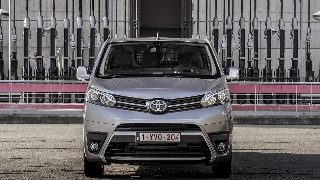 Toyota Proace Verso Electric L 75 kWh (2021-2024) front fascia, grille, headlights, bumper, exterior