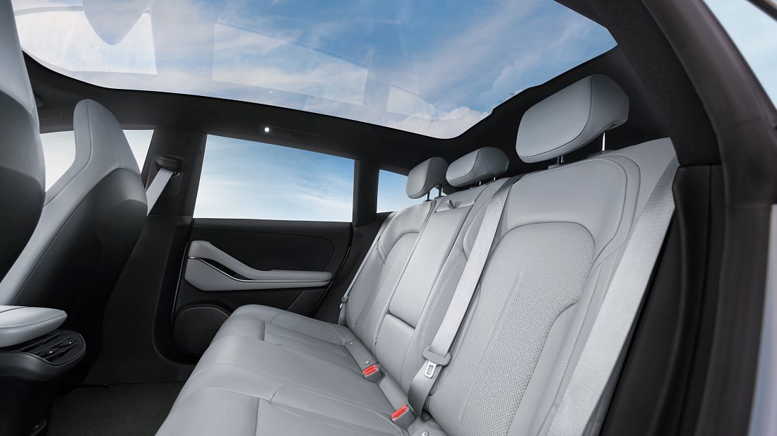 NIO ET5 Touring Standard Range (2023-…) rear seats, back seats, passenger seats, legroom, headroom, interior
