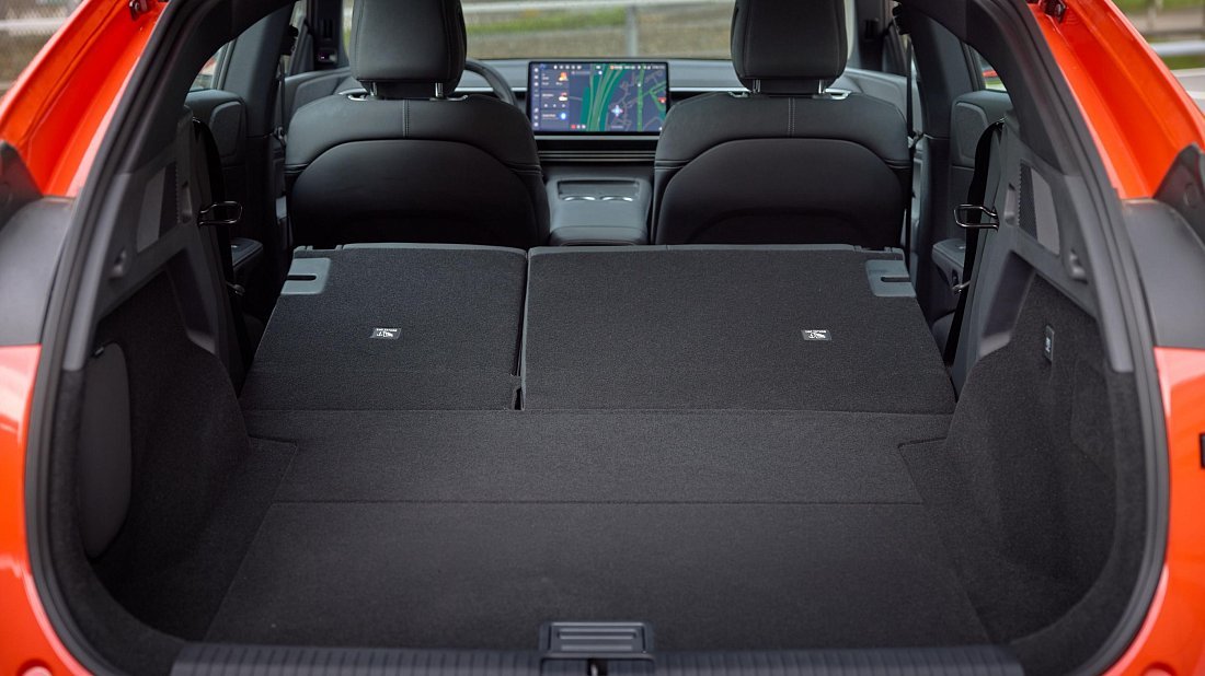 XPENG G6 AWD Performance (2024-...) trunk, boot, expanded, folded seats, maximum volume, max cargo, max capacity, max storage