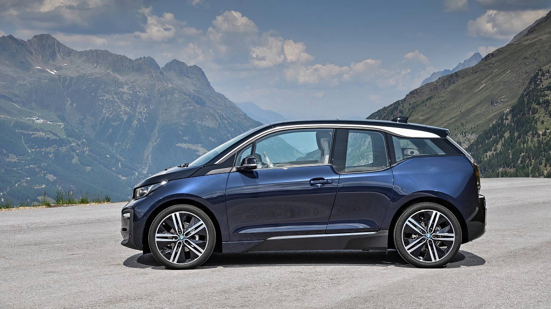 BMW i3 BEV 120 Ah (2018-2022) side profile, silhouette, doors, wheels, exterior