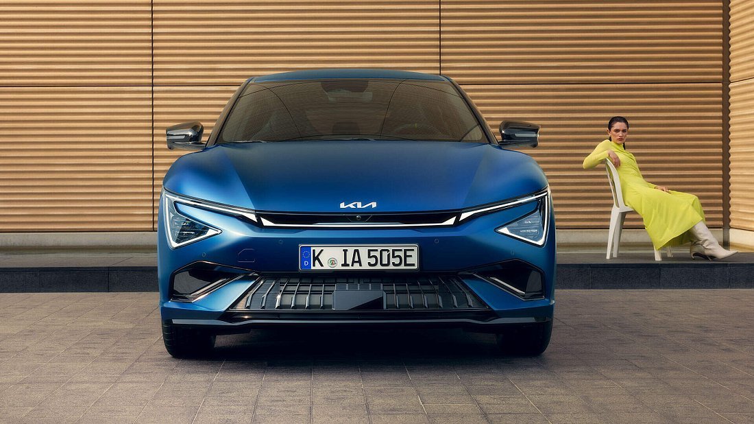 Kia EV6 GT (2025-…) front fascia photo, grille, headlights, bumper, exterior
