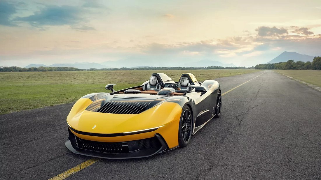 Pininfarina B95 (2025-...) front view, front quarter, diagonal, exterior