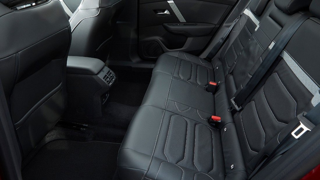 Citroën e-C4 50 kWh (2020-2024) rear seats, back seats, passenger seats, legroom, headroom, interior