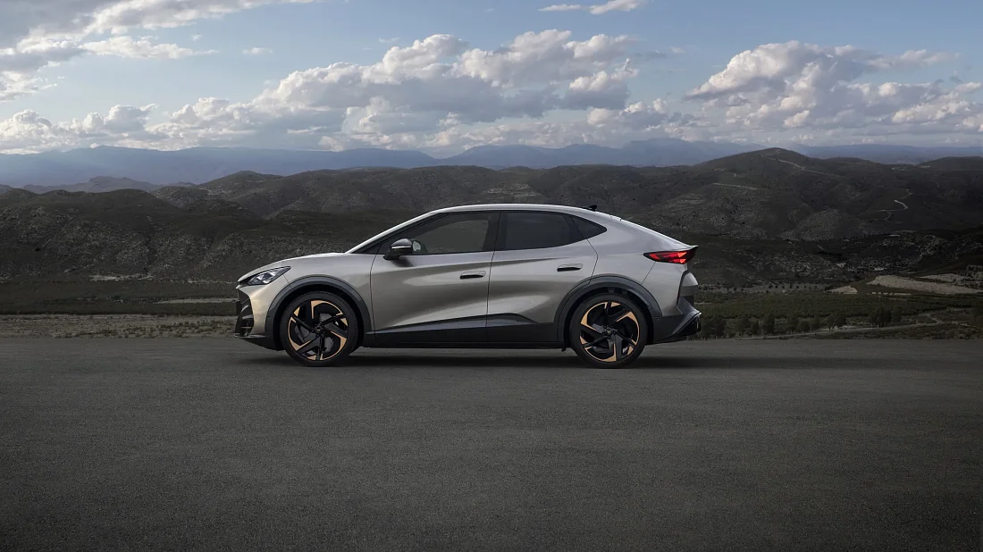 Cupra Tavascan VZ (2023-…) side profile, silhouette, doors, wheels, exterior