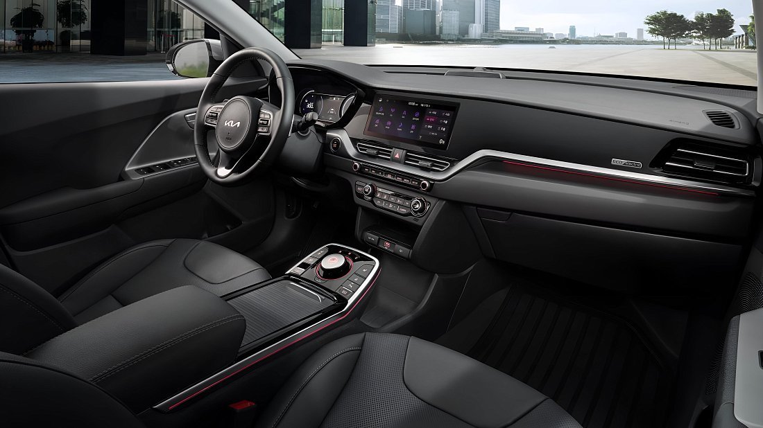 Kia Niro EV Long Range (2018-2022) interior, front seat, driver seat, dashboard, steering wheel, infotainment, cockpit