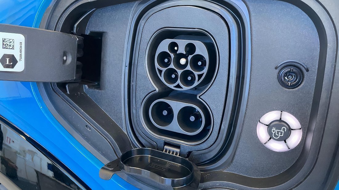 Ford Mustang Mach-E GT (2023-…) charge port Europe, charging, inlet, plug, connector