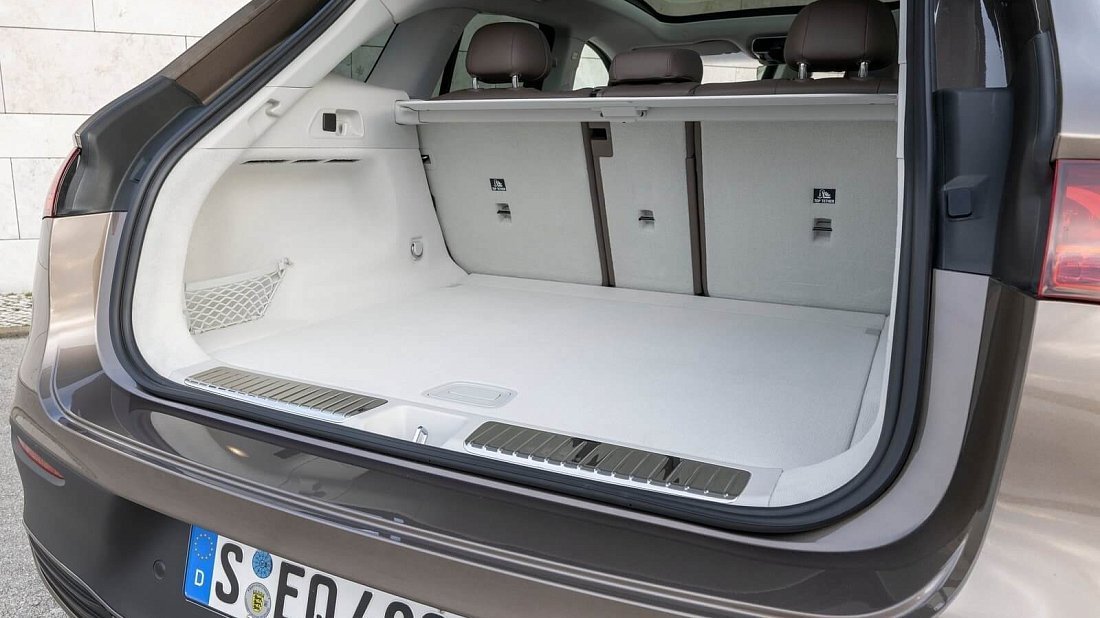 Mercedes EQE SUV 500 4MATIC (2022-2023) trunk, boot, seats up, seats upright, cargo space, cargo volume, cargo capacity, storage