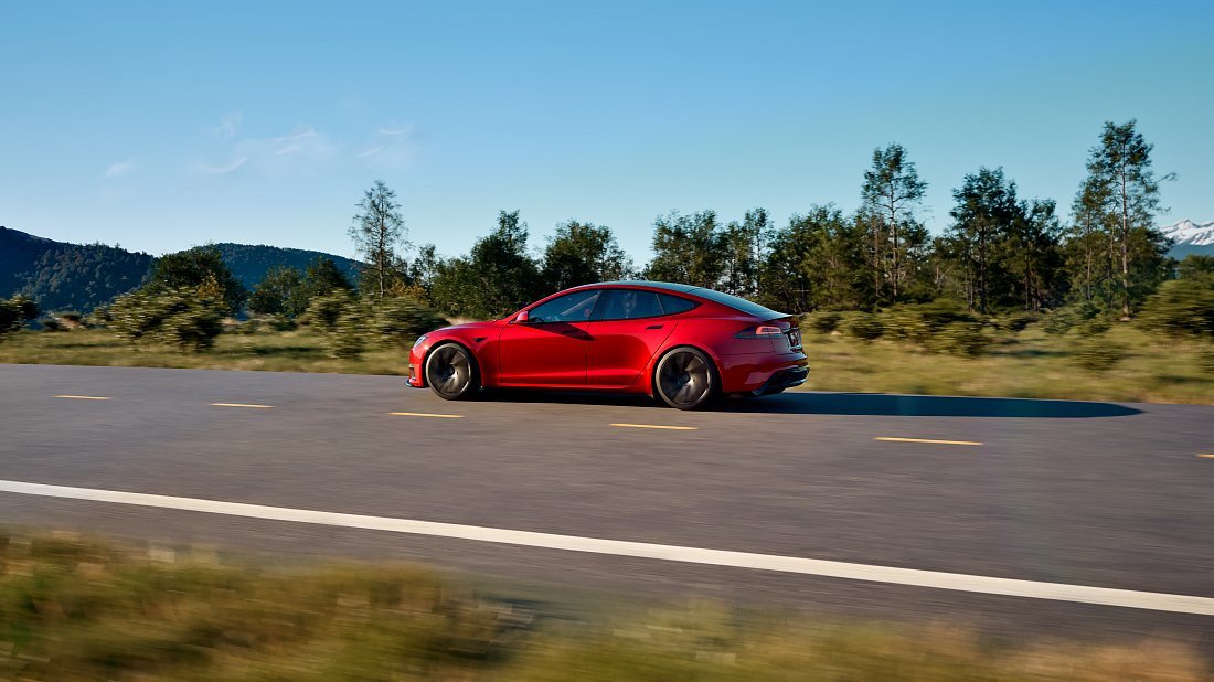 Tesla Model S Dual Motor (2025-…) side profile, silhouette, doors, wheels, exterior