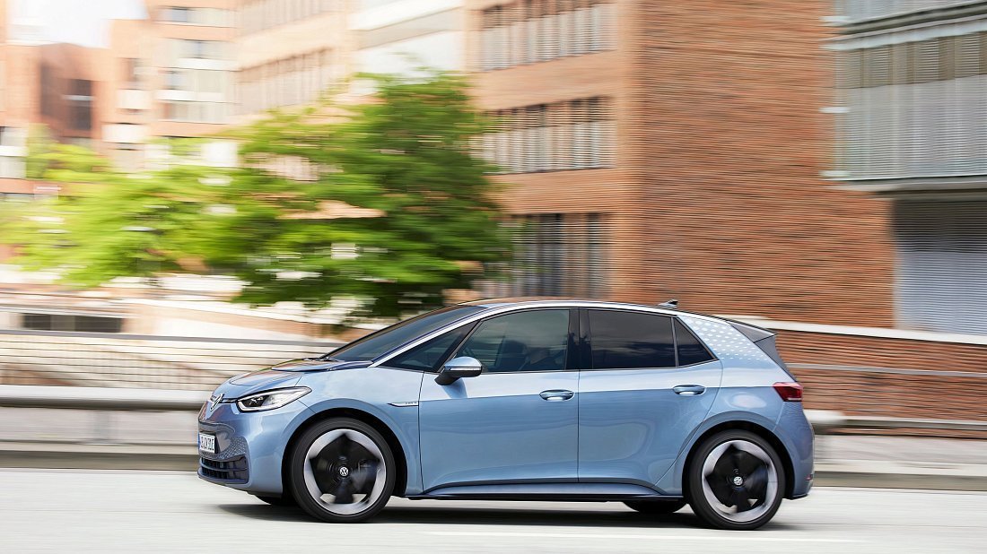 Volkswagen ID.3 Pro Performance (2020-2023) side profile, silhouette, doors, wheels, exterior