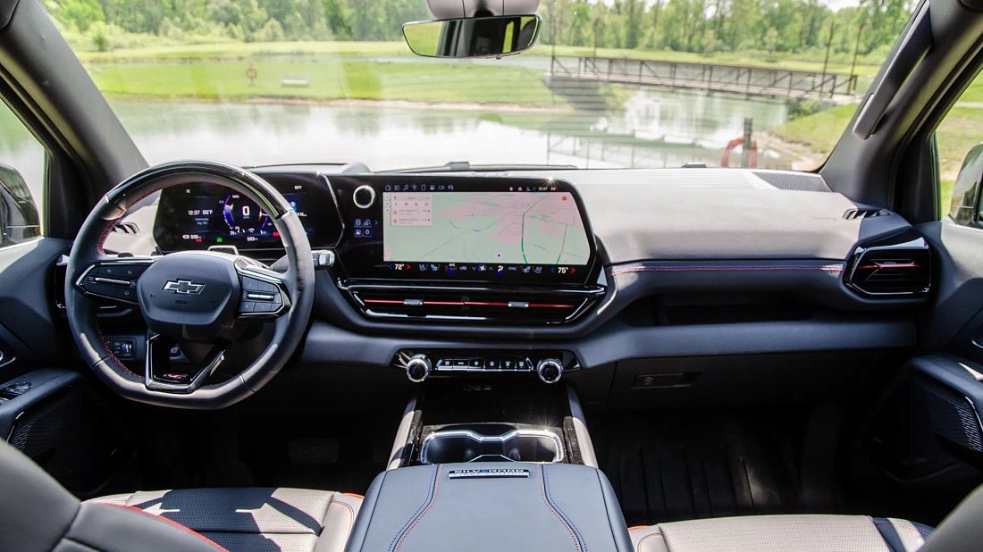 Chevrolet Silverado EV LT Extended Range (2025-…) interior, front seat, driver seat, dashboard, steering wheel, infotainment, cockpit
