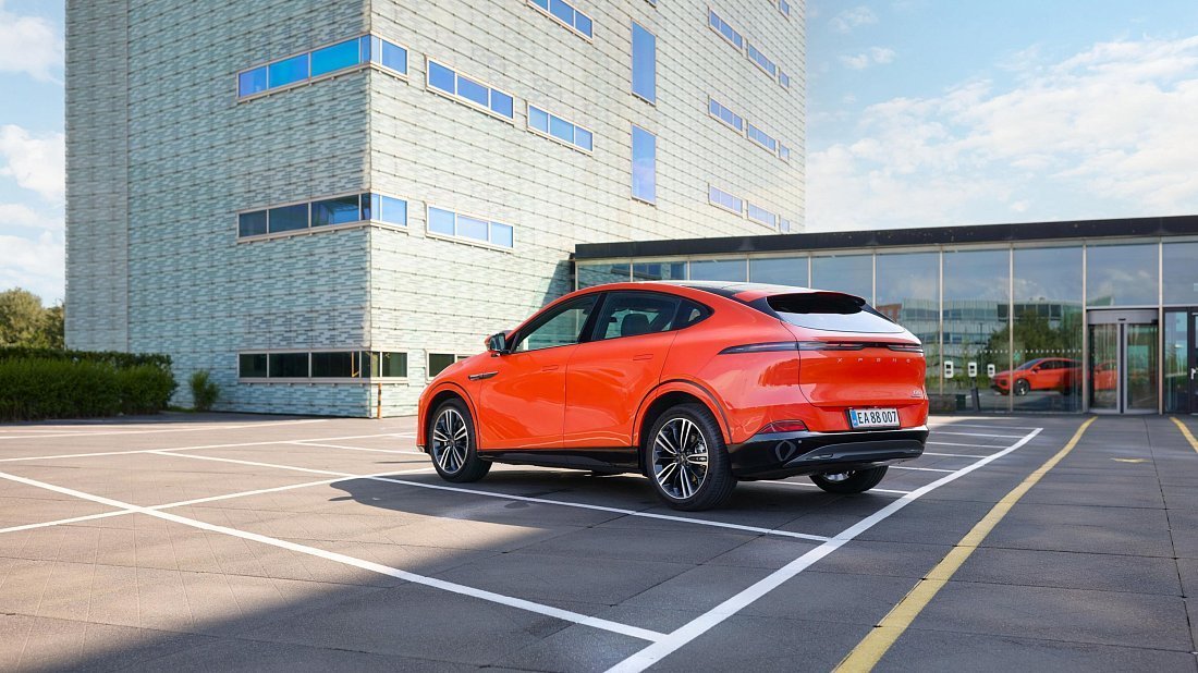 XPENG G6 AWD Performance (2024-...) rear quarter, three-quarter view, diagonal, exterior