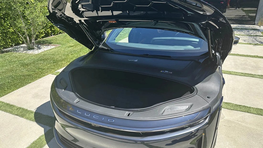 Lucid Air Sapphire (2023-…) frunk, front trunk, under hood, storage, cargo, capacity, bonus space