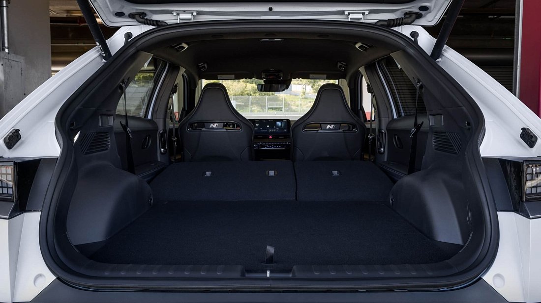 Hyundai Ioniq 5 N (2023-…) trunk, boot, expanded, folded seats, maximum volume, max cargo, max capacity, max storage