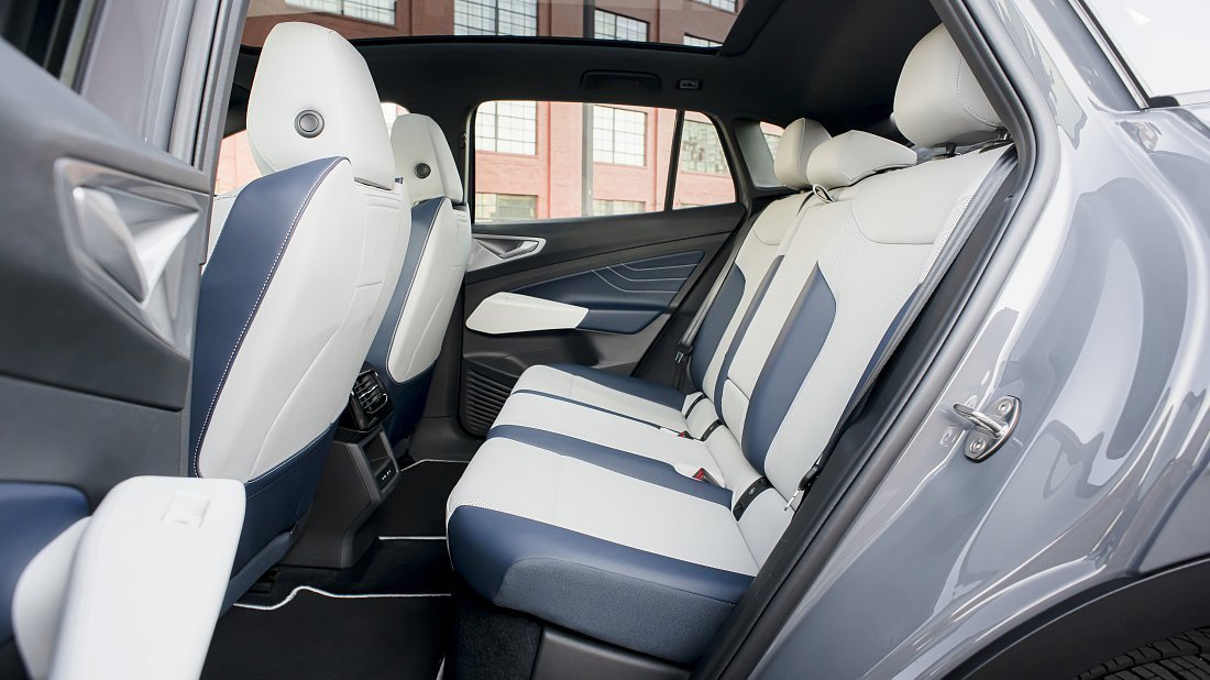 Volkswagen ID.4 AWD Pro (2024-…) rear seats, back seats, passenger seats, legroom, headroom, interior