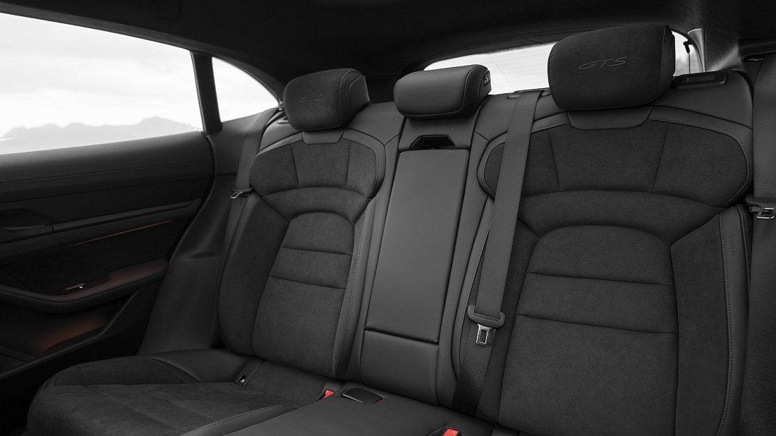 Porsche Taycan GTS Sport Turismo (2022-2024) rear seats photo, back seats, passenger seats, legroom, headroom, interior