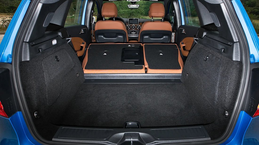 Mercedes B 250e (2014-2017) folded trunk photo, boot, expanded, folded seats, maximum volume, max cargo, max capacity, max storage