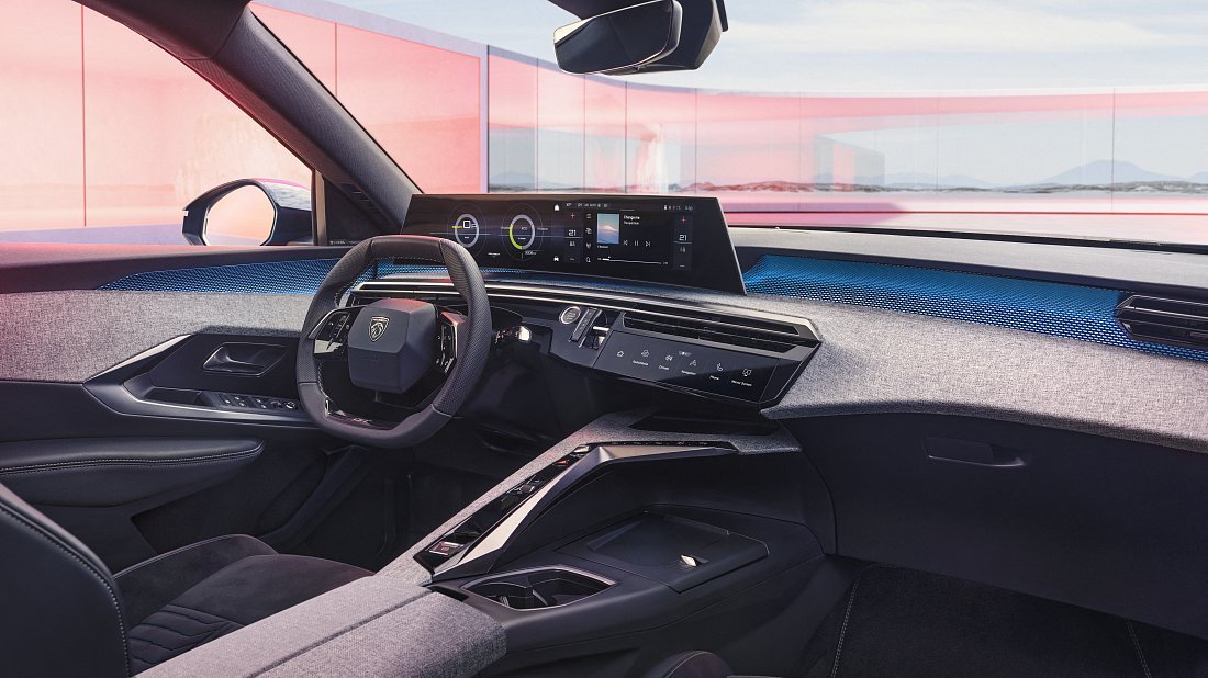 Peugeot e-3008 98 kWh Long Range FWD (2024-…) interior, front seat, driver seat, dashboard, steering wheel, infotainment, cockpit