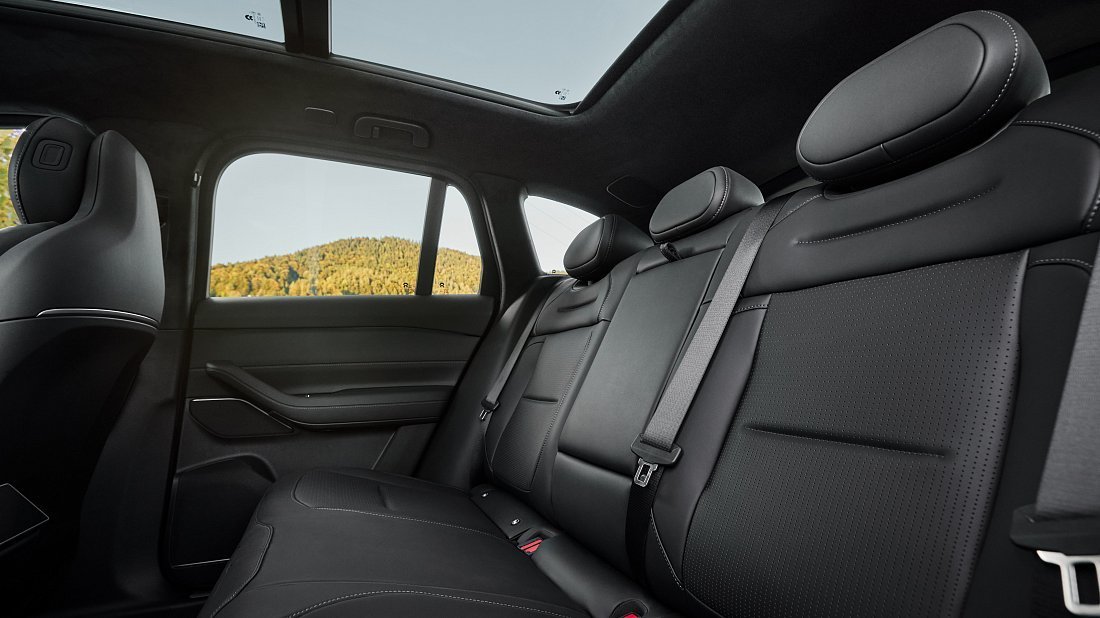 NIO EL6 Standard Range (2023-…) rear seats, back seats, passenger seats, legroom, headroom, interior