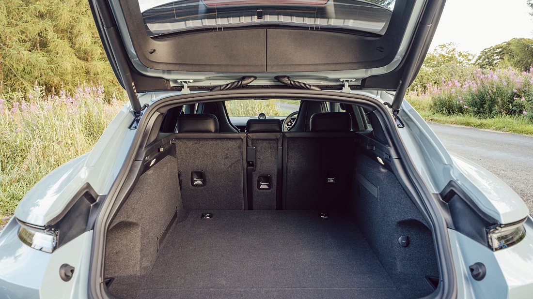 Porsche Taycan 4 Cross Turismo (2024-…) trunk, boot, seats up, seats upright, cargo space, cargo volume, cargo capacity, storage