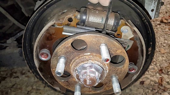 Video: EV Help: Inside the rear brake drums on a Peugeot iOn/Citroen C-Zero or Mitsubishi i-MiEV