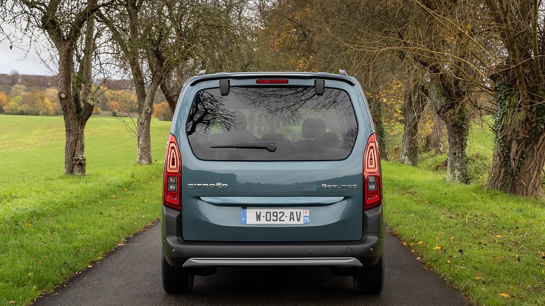 Citroën e-Berlingo M 50 kWh (2024-…) rear view photo, taillights, trunk, spoiler, badge, bumper, exterior