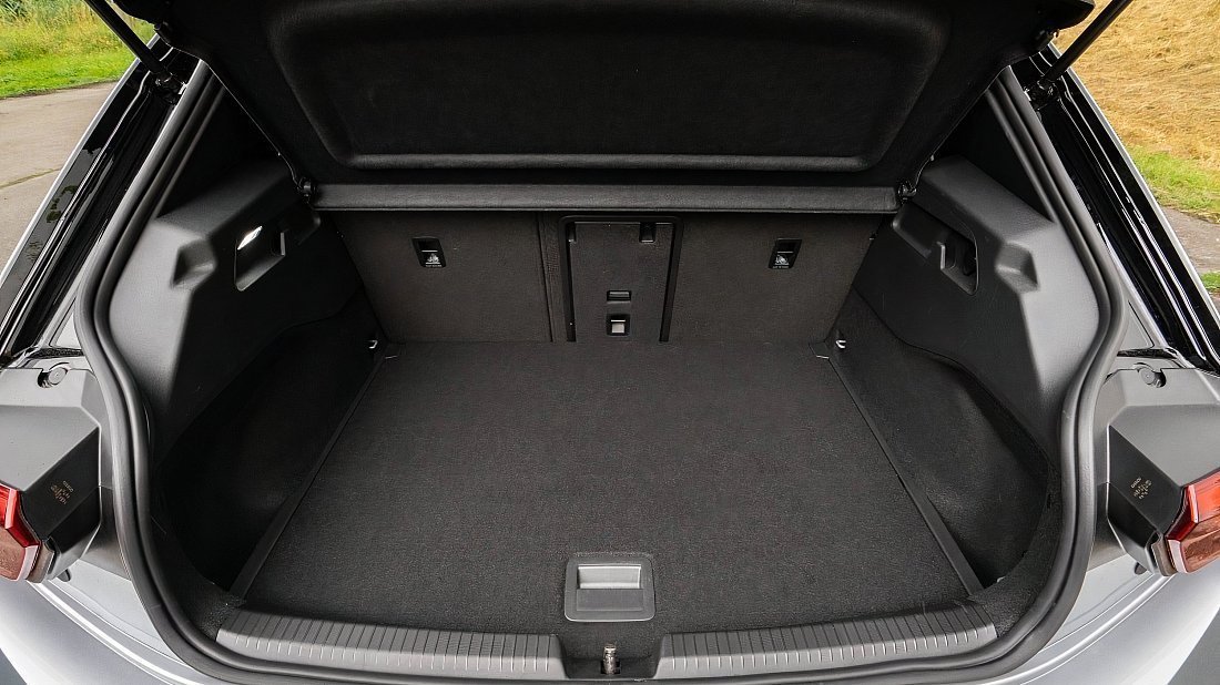 Volkswagen ID.3 Pro Performance (2020-2023) trunk, boot, seats up, seats upright, cargo space, cargo volume, cargo capacity, storage