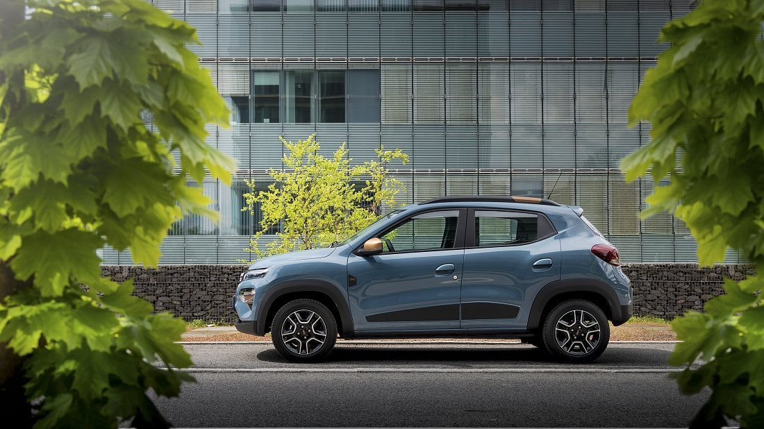 Dacia Spring Electric 65 (2023-2024) side profile photo, silhouette, doors, wheels, exterior