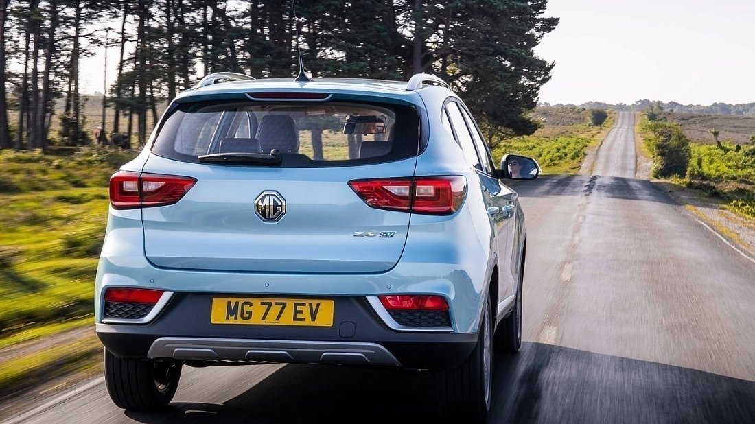MG ZS EV Gen 1 (2019-2021) rear view photo, taillights, trunk, spoiler, badge, bumper, exterior