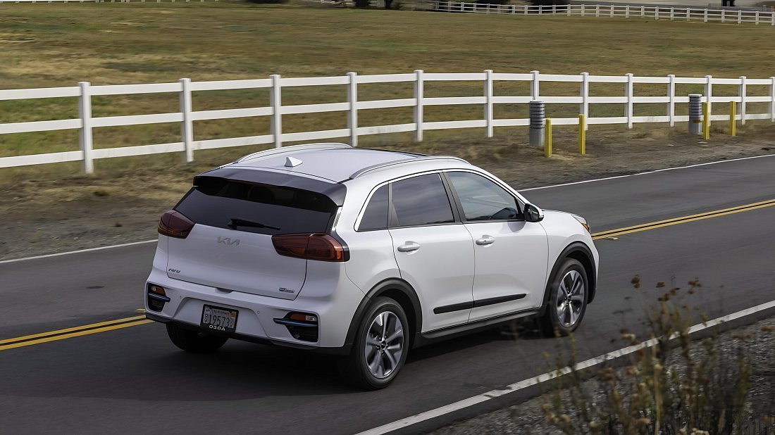 Kia Niro EV Long Range (2018-2022) rear quarter, three-quarter view, diagonal, exterior