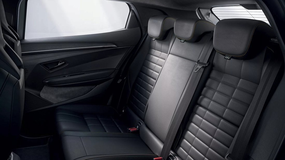 Renault Megane E-Tech EV60 130hp (2022-…) rear seats, back seats, passenger seats, legroom, headroom, interior