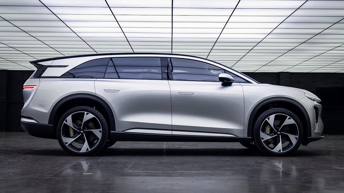 Lucid Gravity Touring (2025-…) side profile photo, silhouette, doors, wheels, exterior